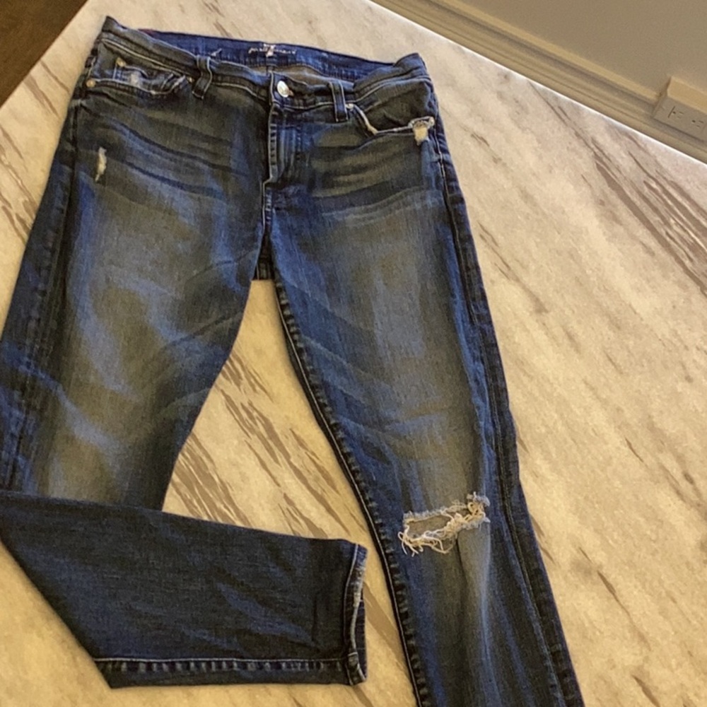 “7 for all mankind” Skinny Jeans with Distressed Details